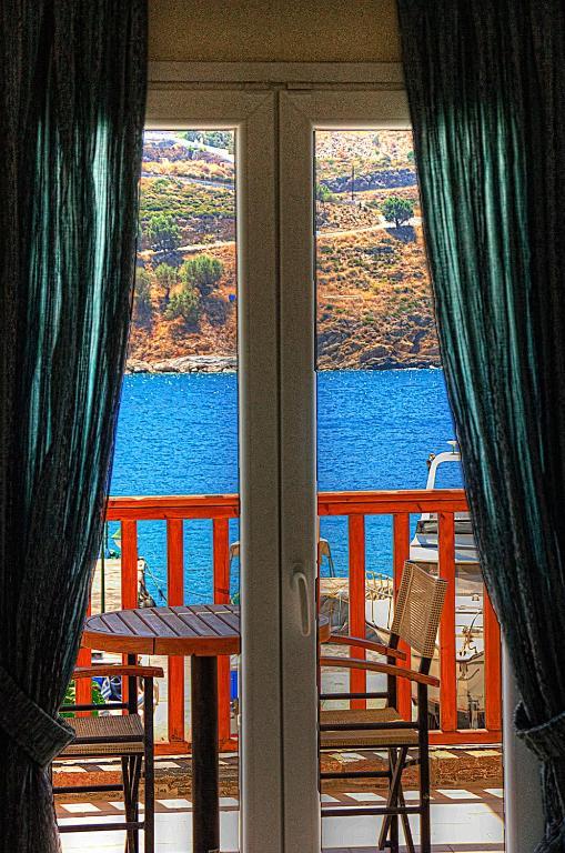 Archipelagos Hotel Fourni Extérieur photo